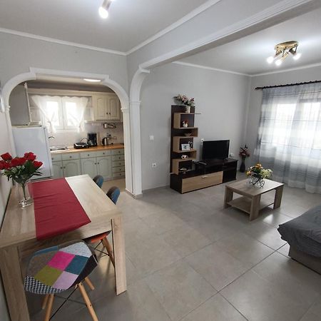 Spiros Full House In Marathias Apartamento Exterior foto