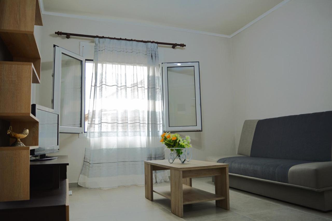 Spiros Full House In Marathias Apartamento Exterior foto