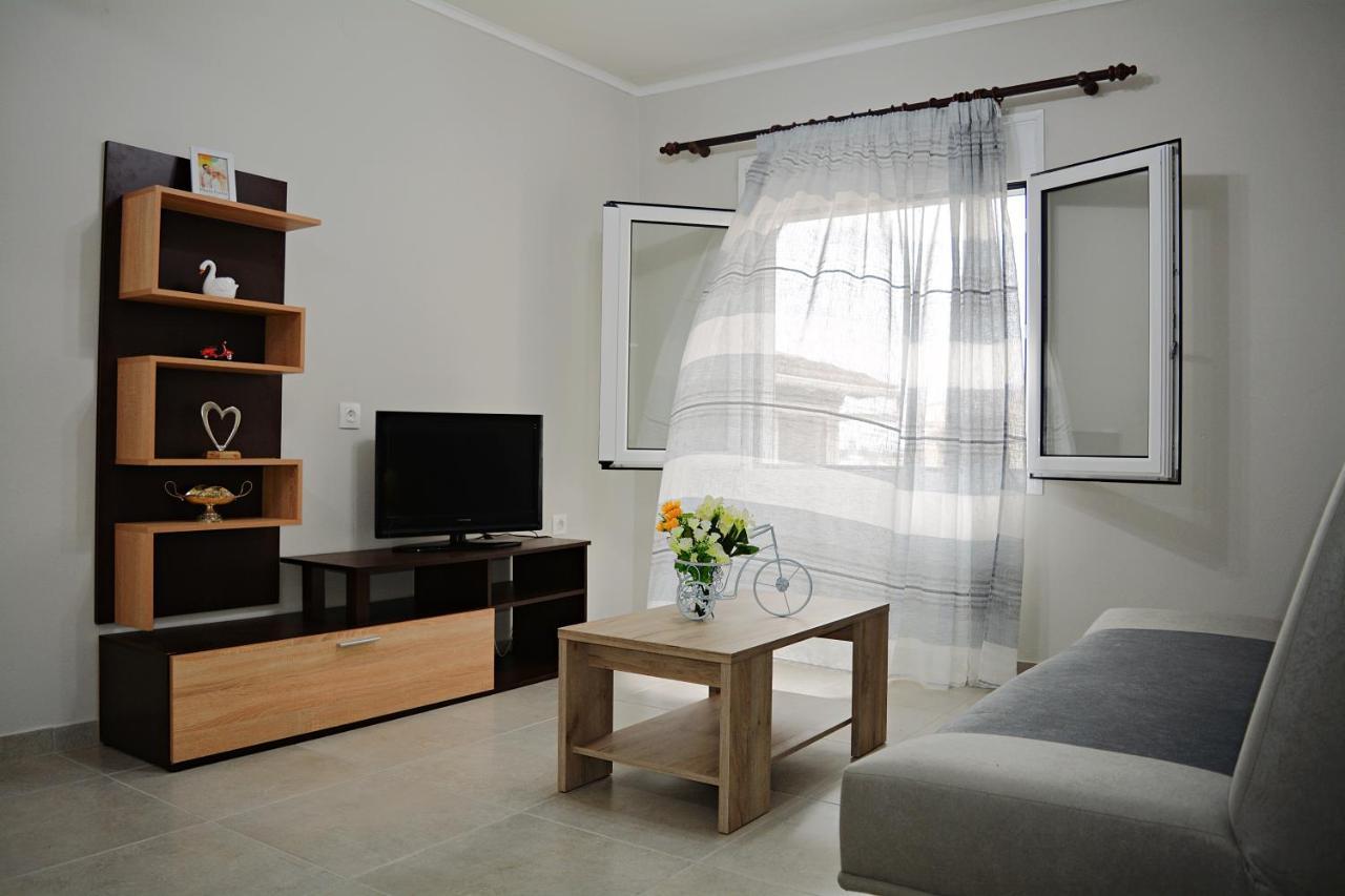Spiros Full House In Marathias Apartamento Exterior foto