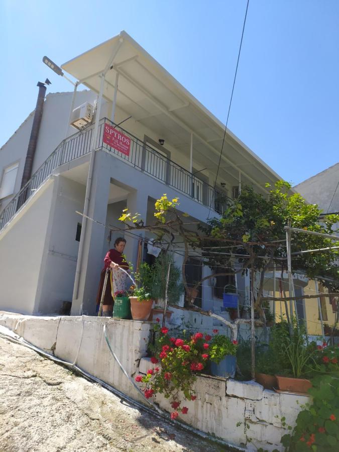 Spiros Full House In Marathias Apartamento Exterior foto